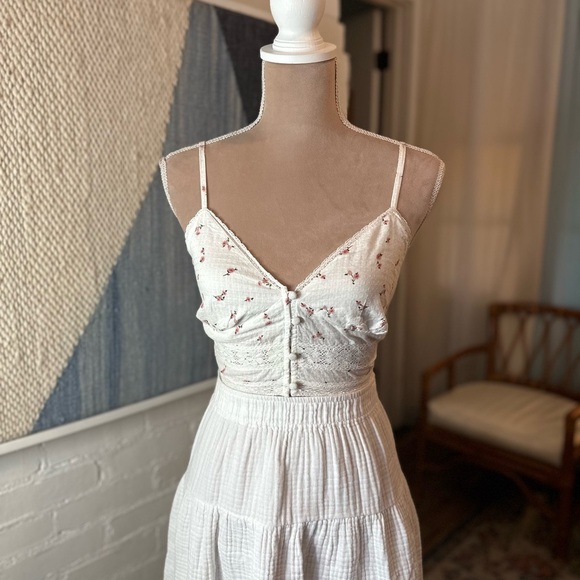 NWT Aeropostale White Floral CottageCore Bralette - Picture 3 of 11